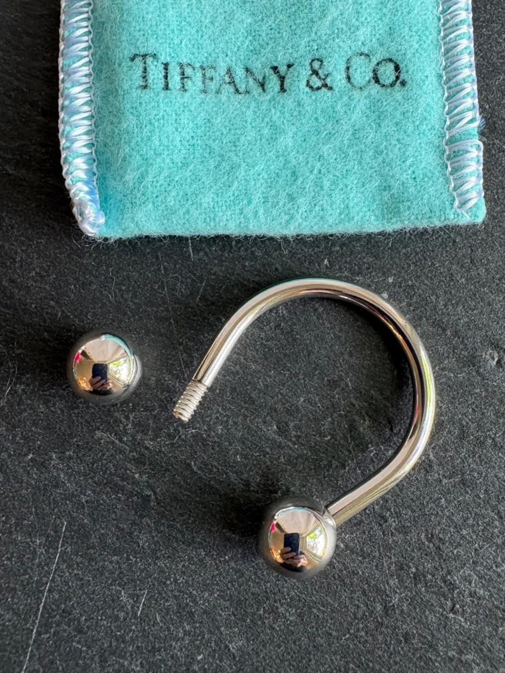 Vintage 1999 Tiffany & Co. Sterling Silver Horseshoe Screwball Keyring w/Pouch